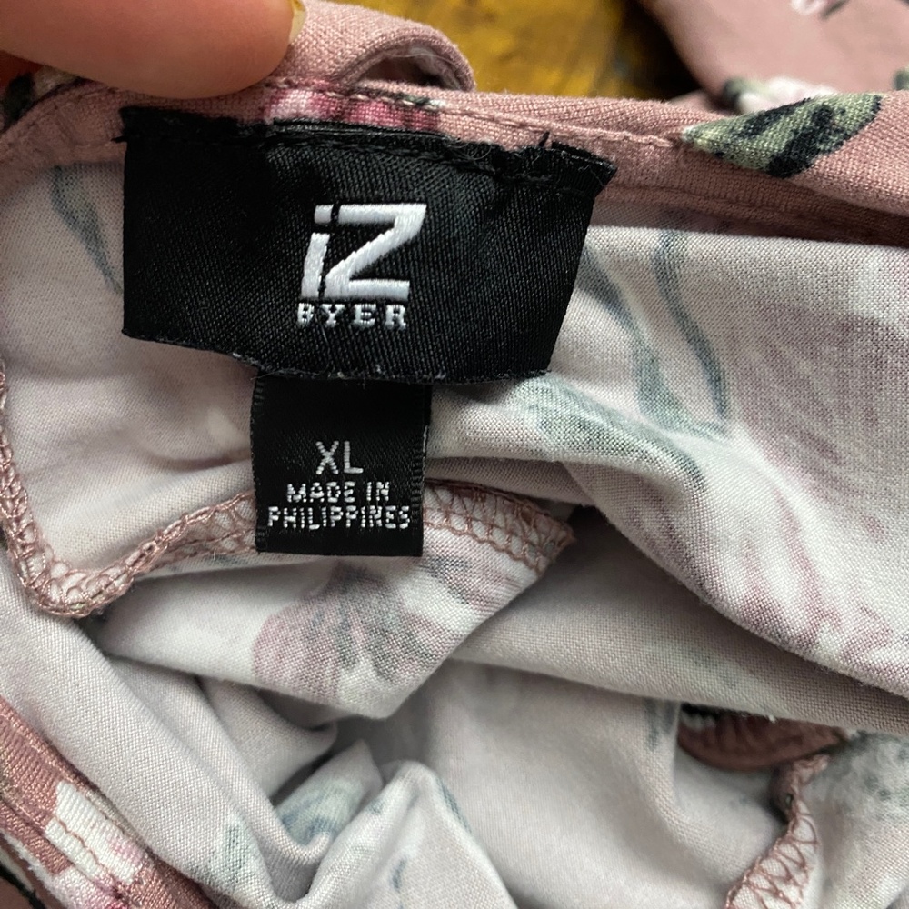iZ Byer Pink Floral Blouse Shirt - Picture 7 of 12